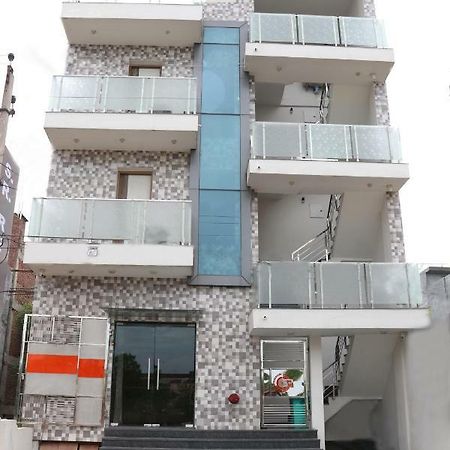 S.R. Residency Hotel Zirakpur Exterior photo