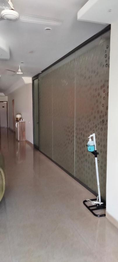 S.R. Residency Hotel Zirakpur Exterior photo
