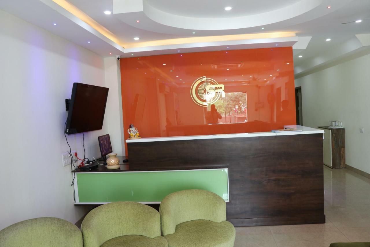 S.R. Residency Hotel Zirakpur Exterior photo