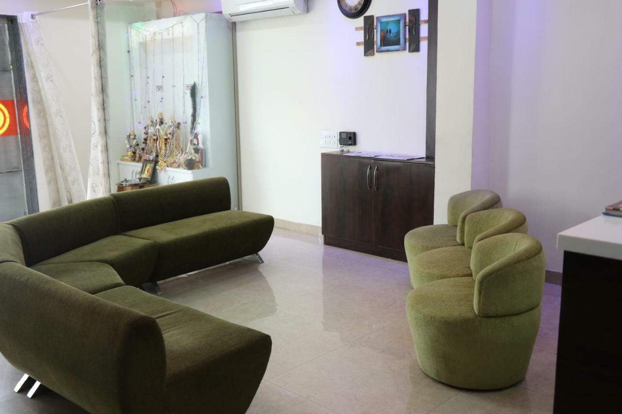 S.R. Residency Hotel Zirakpur Exterior photo