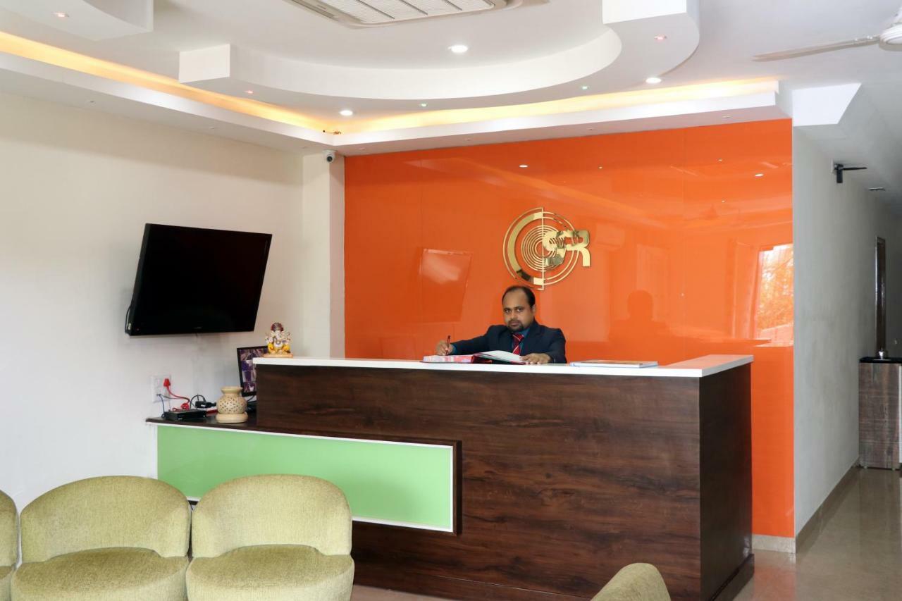 S.R. Residency Hotel Zirakpur Exterior photo