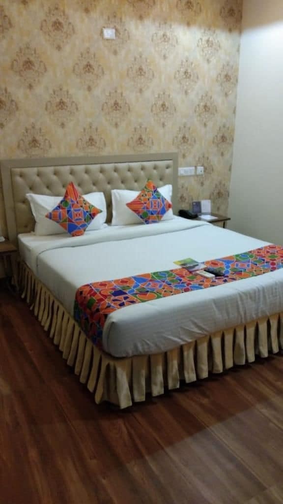S.R. Residency Hotel Zirakpur Exterior photo